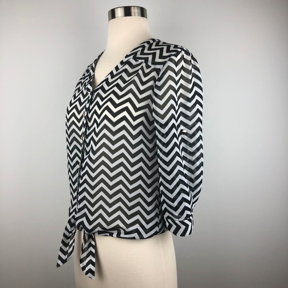 Bongo Black White Chevron Blouse Medium - Picture 6 of 8